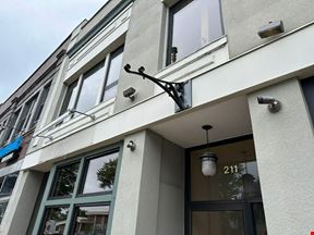 211 Main St