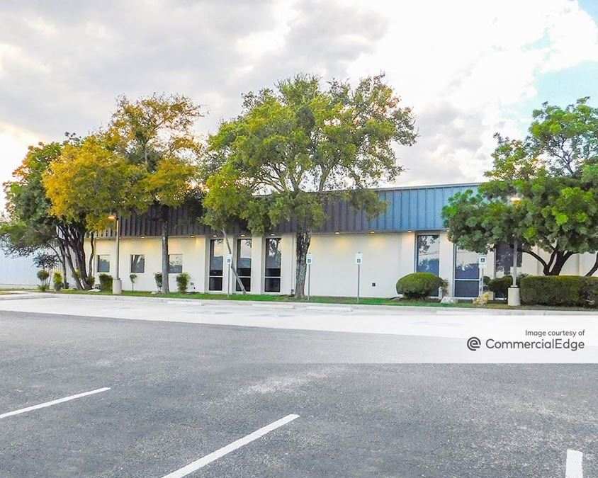 6305 Camp Bullis Road, San Antonio - industrial Space For Lease