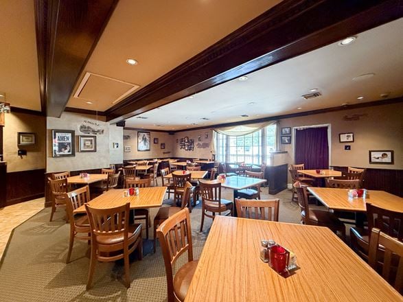 Giorlando’s Italian Restaurant - Mixed-Use Investment Property Off Veterans Blvd