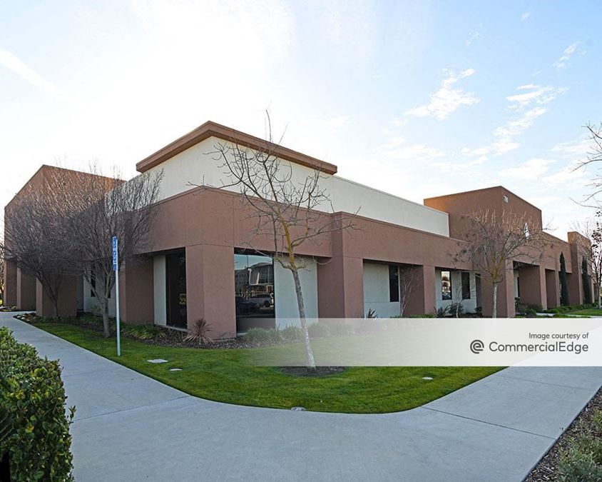 Clovis Community Medical Center Corporate Office Building 789