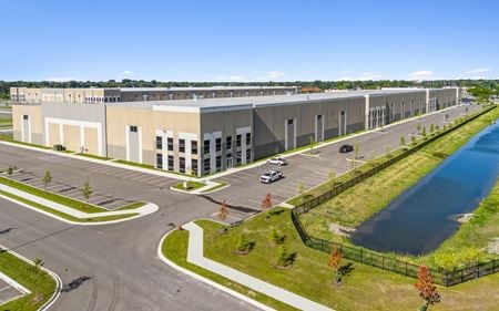 Photo of commercial space at 18100 Vernier Road in Harper Woods