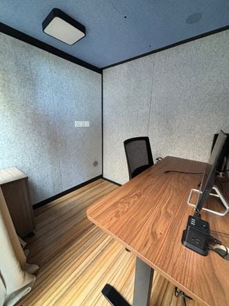 LionShare Cowork - Harbour Village
