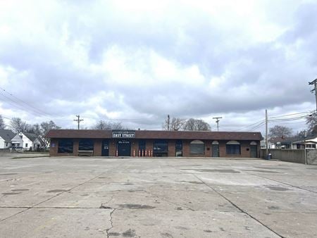 Retail space for Rent at 16113 E 10 Mile Rd in Eastpointe