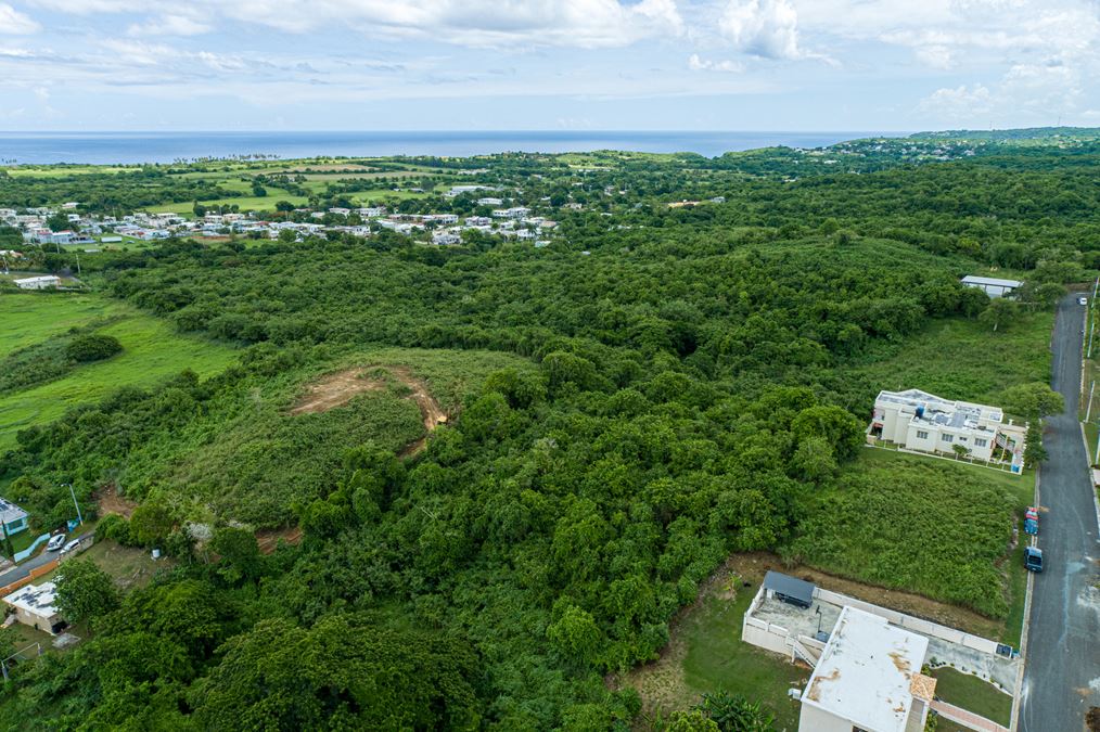 Isabela Hilltop with Ocean Views