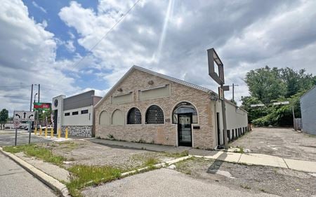 Retail space for Sale at 25825 Seven Mile Rd West in Redford