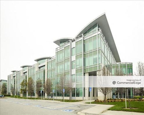Pacific Shores Center - 2000 Seaport Blvd