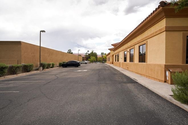 Executive Suites - 8989 W Flamingo Rd