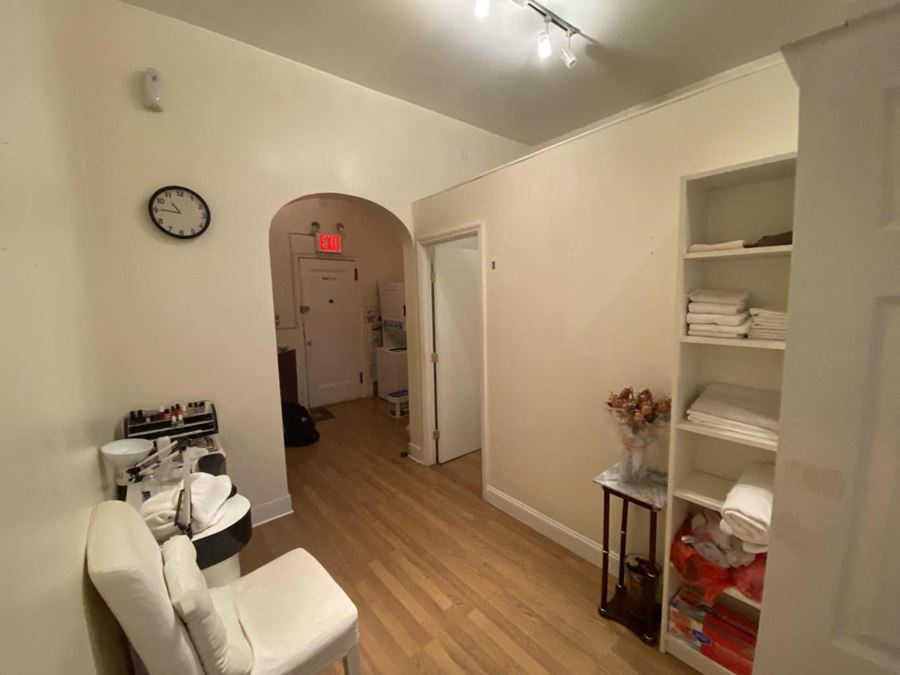 36 W 56th St