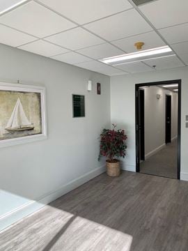 Suite 211