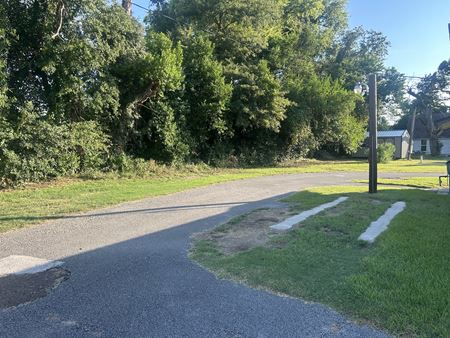 Retail space for Sale at W Sabine St in Carthage