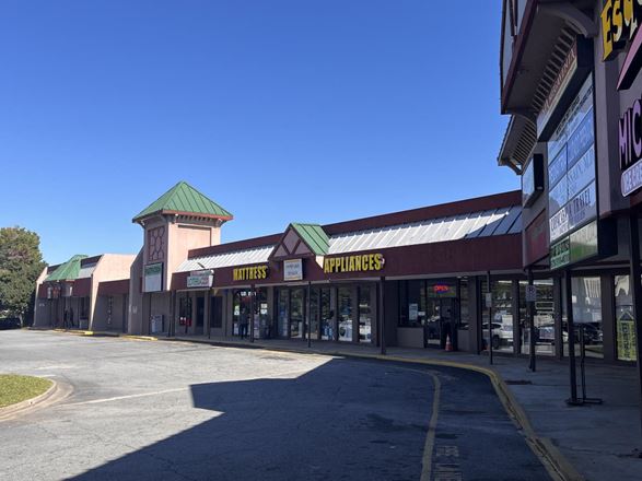 Lawrenceville Square Retail Center