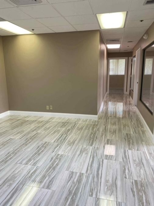 1552 SF Suite 217 Professional and Medical Office Space