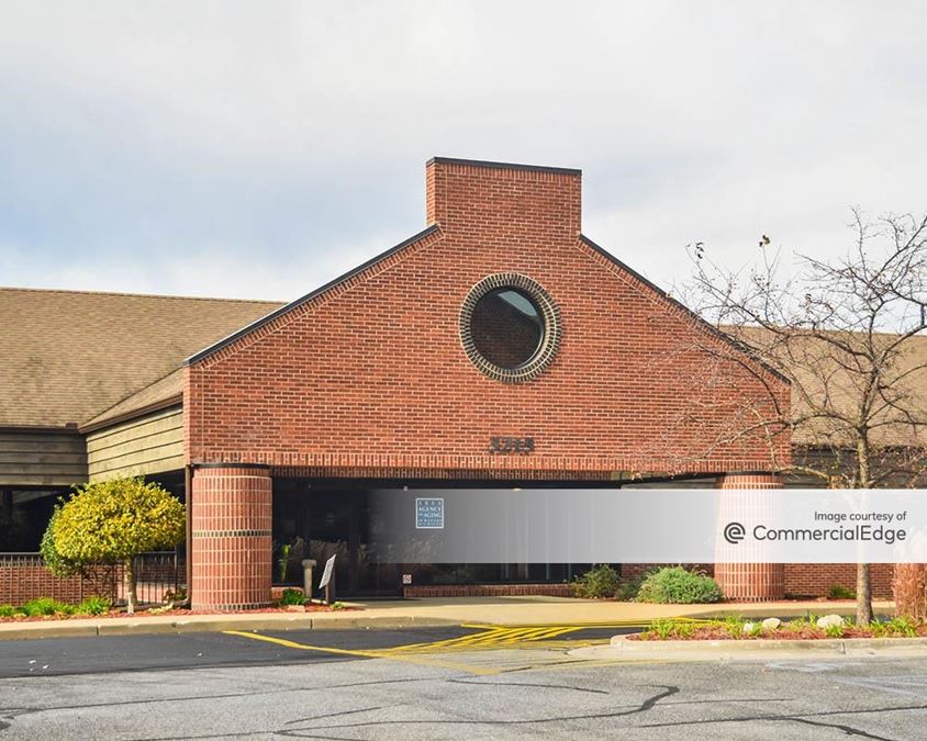 Eaglecrest Office Park - 3215 Eagle Crest Drive NE