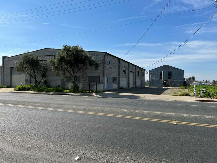 Freestanding Industrial Building on ±1.49 Acres in Porterville