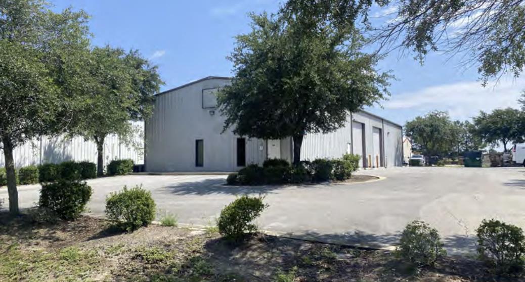 413 Bulldog Rd, Freeport, FL 32439