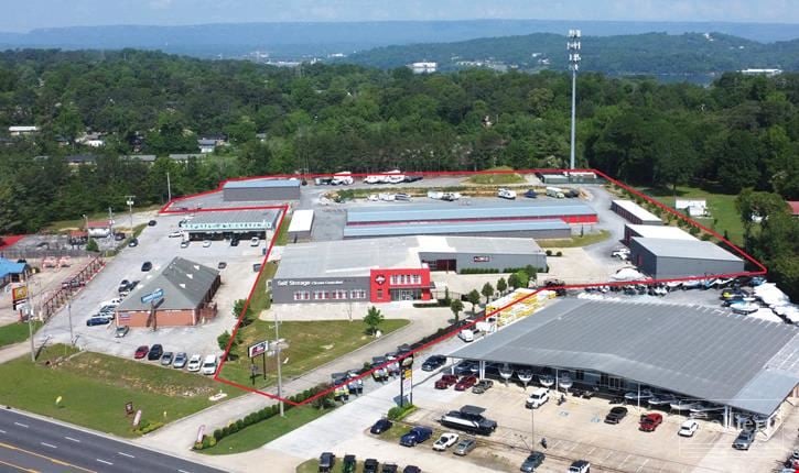 $8,340,000 | 60,870 SF | 1Up Storage | Chattanooga, TN