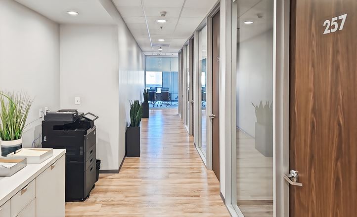 Regus - Sugarland - University Blvd