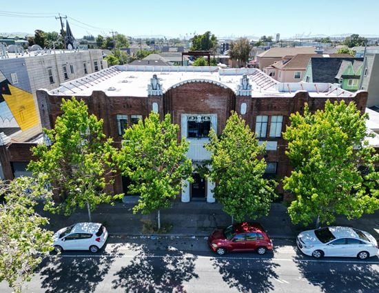 2521 San Pablo Avenue
