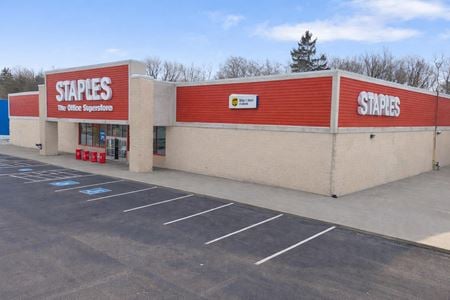Retail space for Rent at 2 Plaza Dr in Auburn