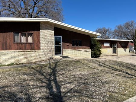 Photo of commercial space at 301 N 3rd St in Marshall
