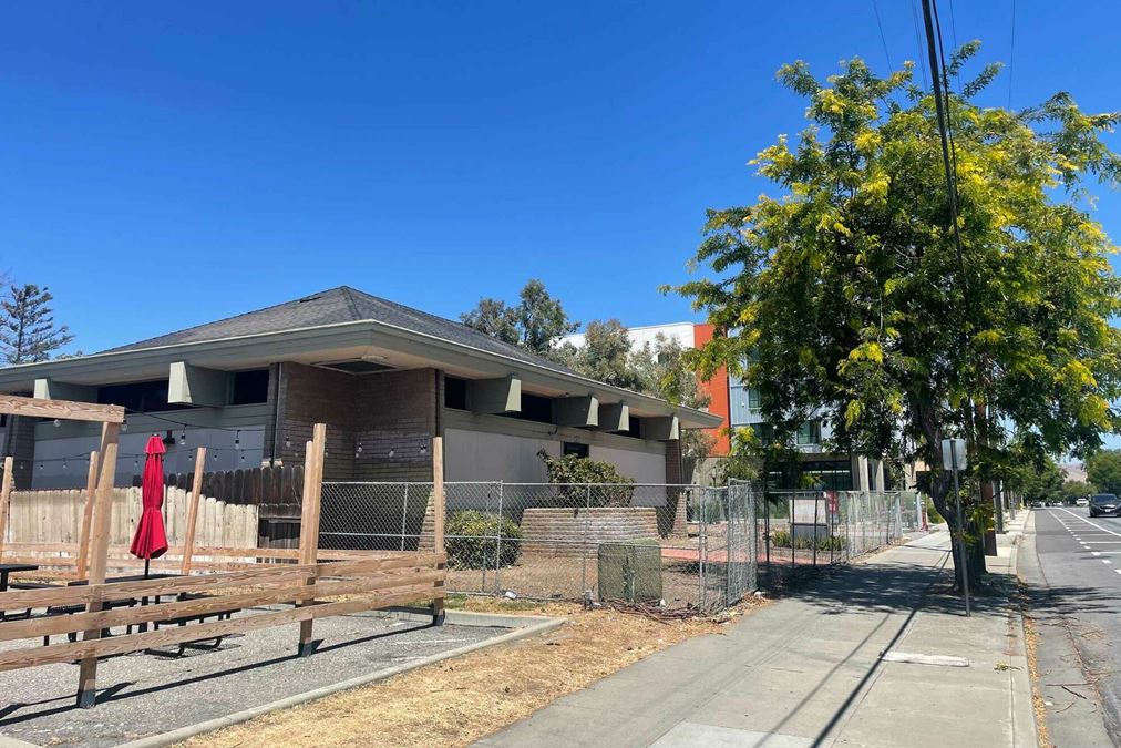 405 Blossom Hill Road