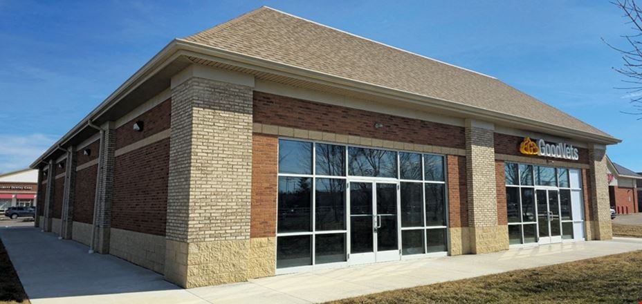 Retail space for Sale at 5588-5590 N Hamilton Rd in Columbus