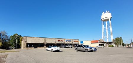 Photo of commercial space at 715 East Main Street in Henderson