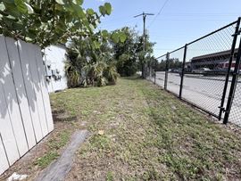 Free Standing Small Office Building for Lease