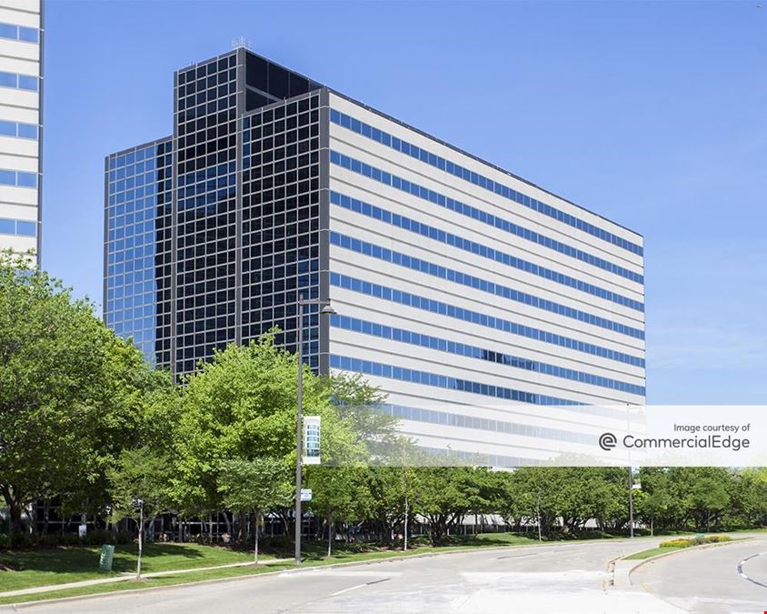 Woodfield Corporate Center - 200 North Martingale Road