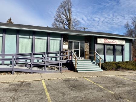 Photo of commercial space at 633  E Jolly Rd in Lansing