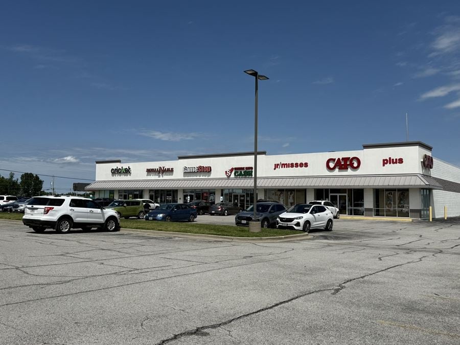 RETAIL CENTER | SHADOW-ANCHORED BY WALMART