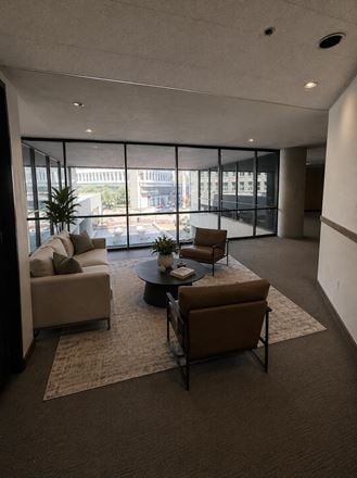 105 W Capitol Ave