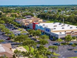 Shoppes at Victoria Square