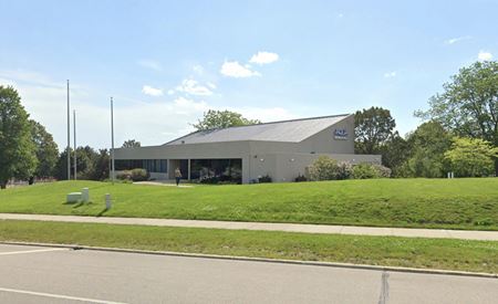 Photo of commercial space at 7435 S Howell Avenue in Oak Creek