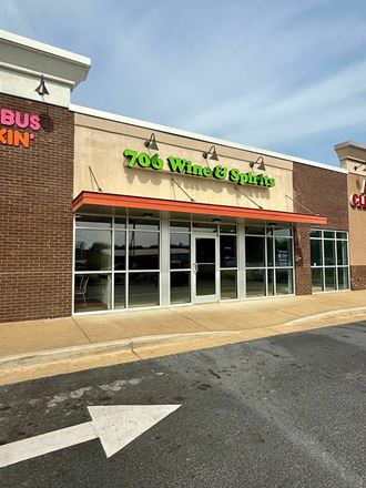 1523 Veterans Pkwy, Suite B