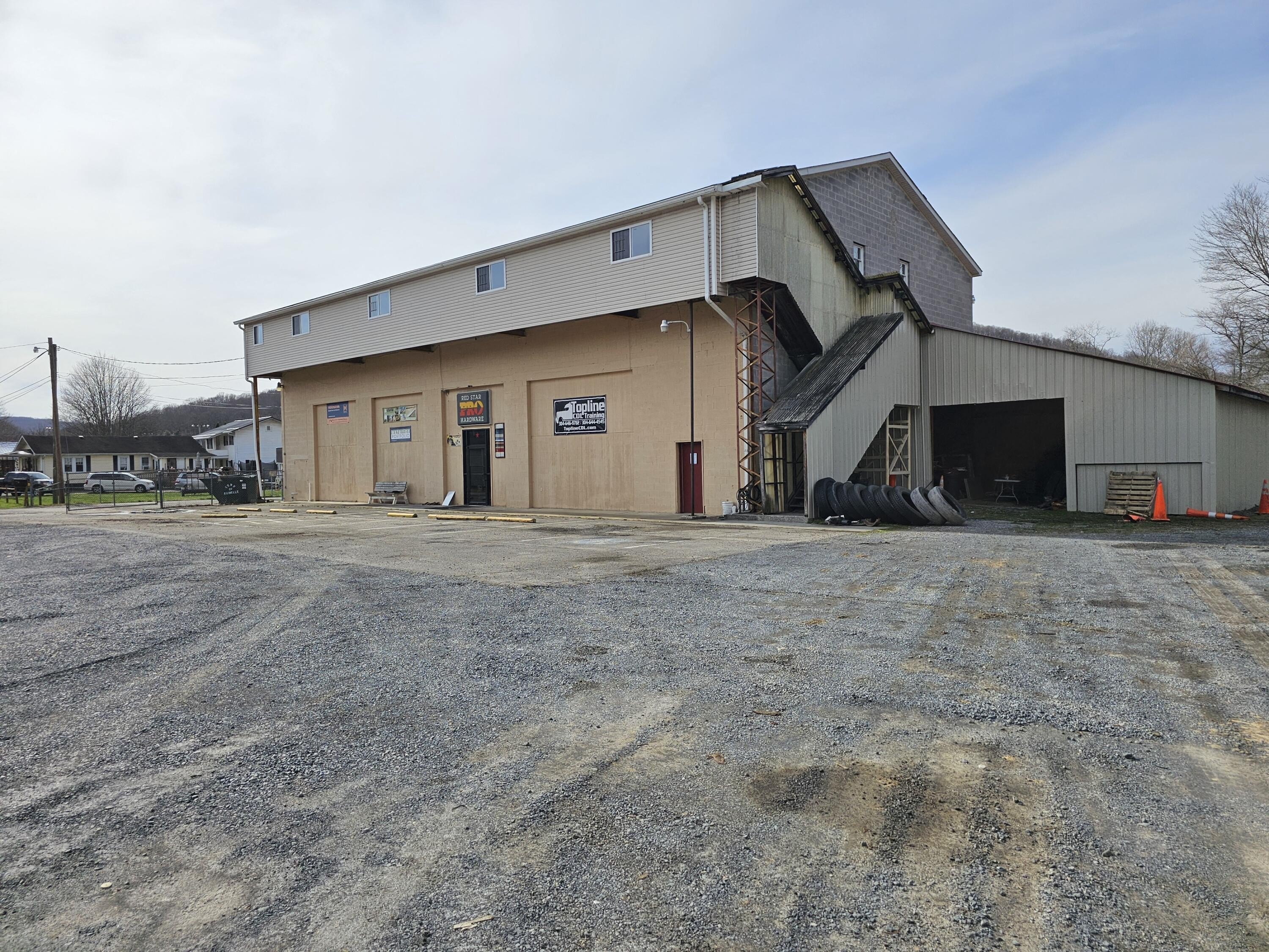 771 Main St, Rainelle, WV 25962