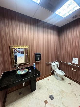 2,000 SF Medical / Professional Condo Space