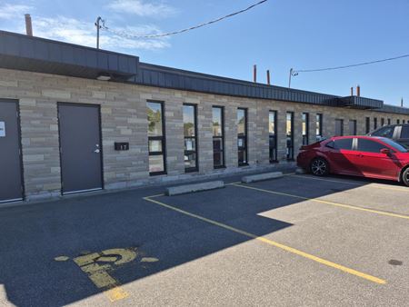 Photo of commercial space at 17 Capital Drive in Ottawa