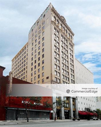 117 NE 1st Ave