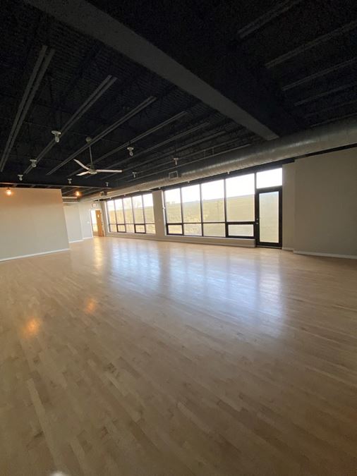 Turnkey Lincoln Park Office For Lease