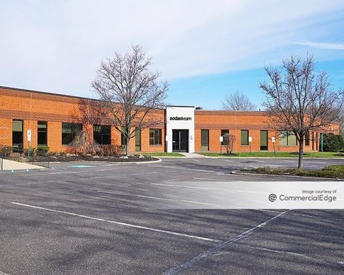 Gateway Business Park - 200 East Park Drive