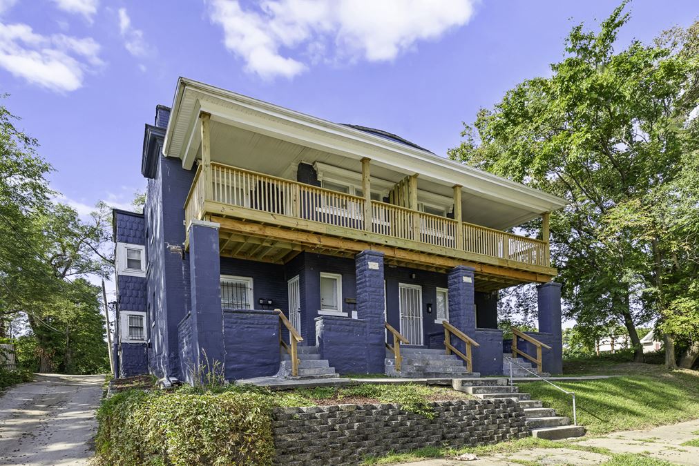 2207 E 24th Ter