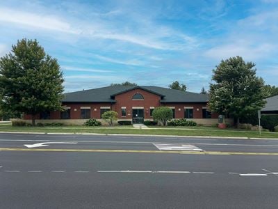 Ivanhoe Woods Office Center