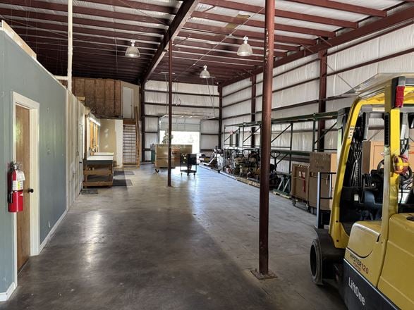 105 Corporate Woods Cir