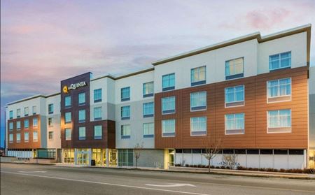 Office space for Rent at 2321 Troost Ave in Kansas City