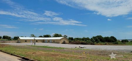 Photo of commercial space at 1702 SW 3rd St in Lawton