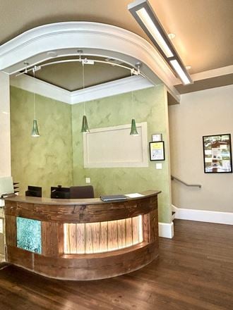 Class A Office/Showroom Building With Direct Frontage On Hwy 278