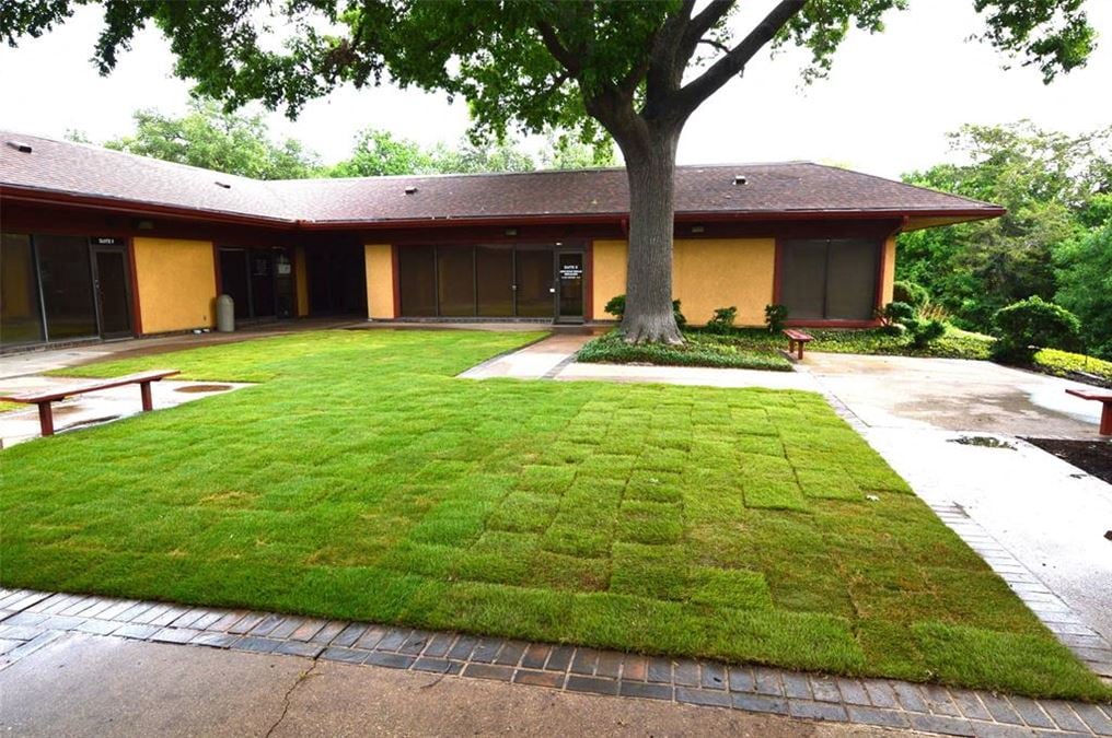 2241 Peggy Ln