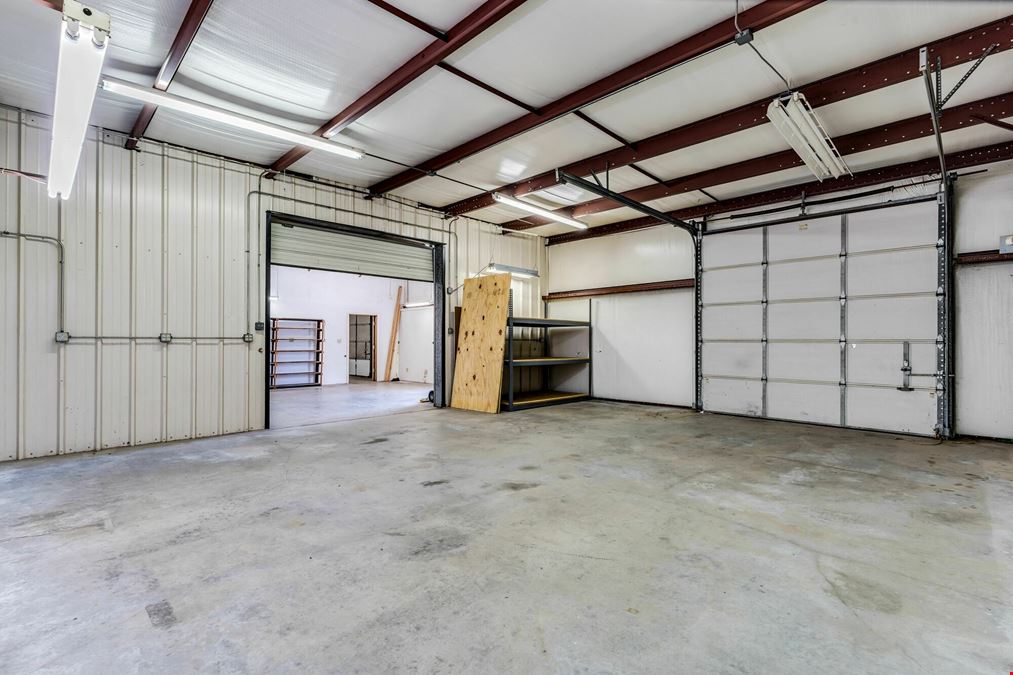 121 E 4th Ave, Hutchinson