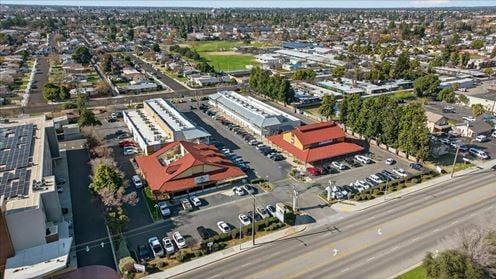 The Barnyard Shopping Center: Prime Retail Shop Space